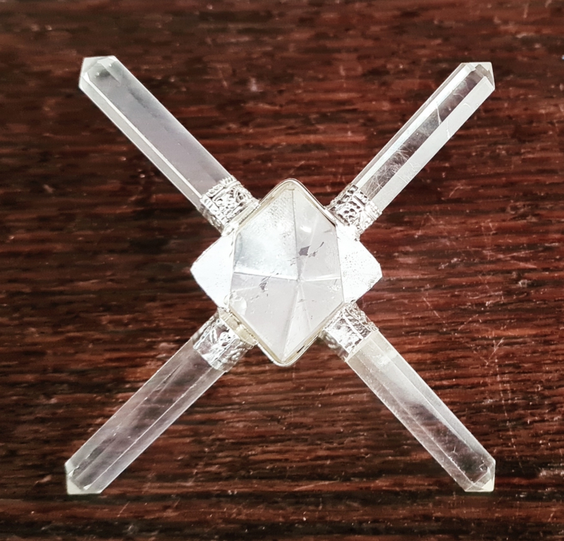 Reiki Piramide Energie Generator kristal